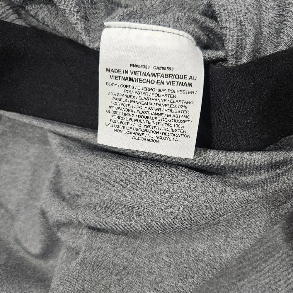 Nike PRO Women's Heather Gray Capris with Stretch Black Waistband. Size Medium